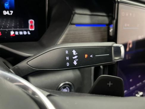 Used 2024 GMC Acadia Denali image 24