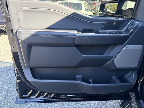 Used 2022 Ford F150 XLT w/ Equipment Group 302A High image 10