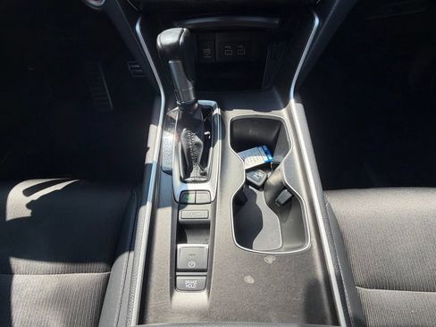 Used 2022 Honda Accord Sport image 11