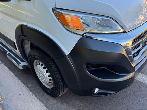 Used 2025 RAM ProMaster 2500 w/ U-Haul Equipment Group FWD image 38
