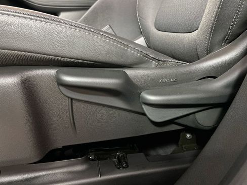 Used 2025 Buick Encore GX Preferred image 12