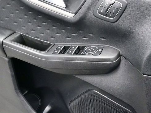 Used 2020 Ford Escape SEL image 17