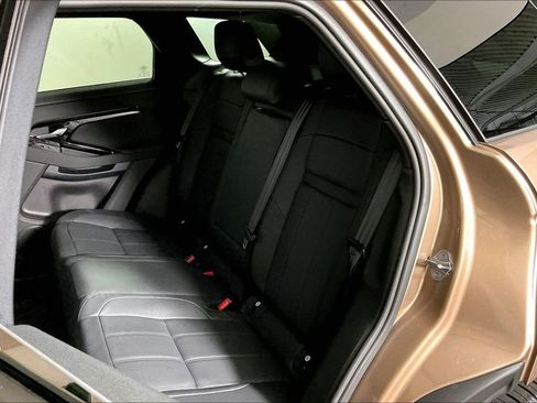 Used 2024 Land Rover Range Rover Evoque Dynamic SE image 25