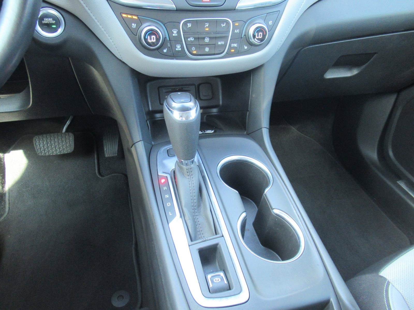 Used 2020 Chevrolet Equinox Premier FWD image 27