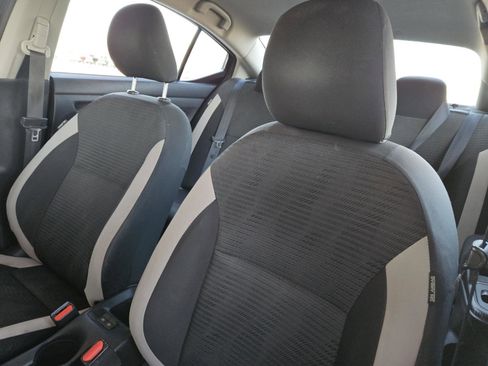 Used 2021 Nissan Versa SV image 21