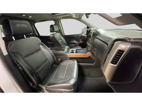 Used 2017 Chevrolet Silverado 1500 High Country image 16