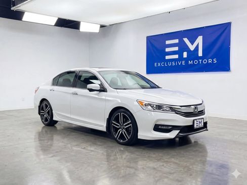 Used 2016 Honda Accord Sport image 1