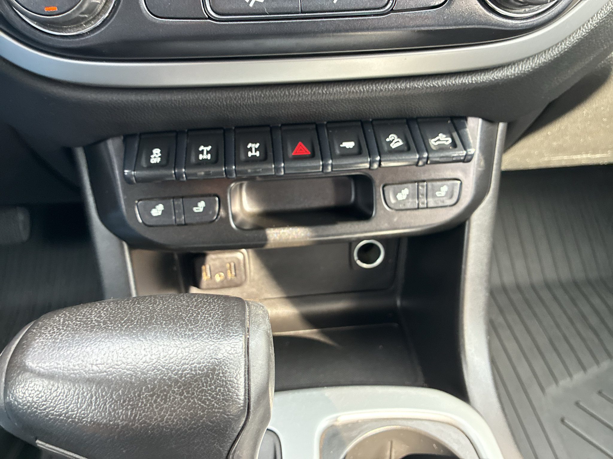 Used 2020 Chevrolet Colorado ZR2 AWD/4WD image 37