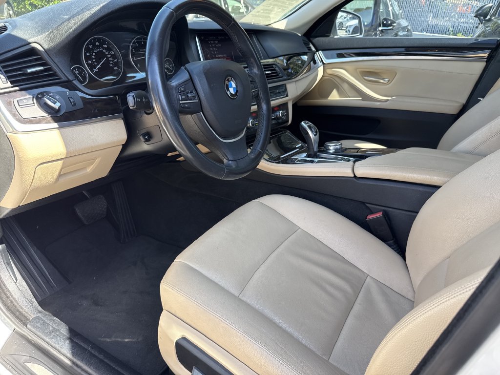 Used 2016 BMW 528i Sedan RWD image 10