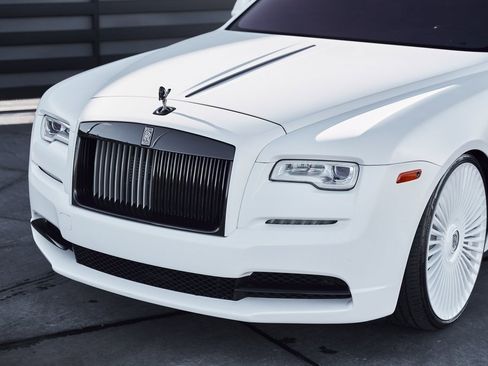 Used 2019 Rolls-Royce Wraith image 7