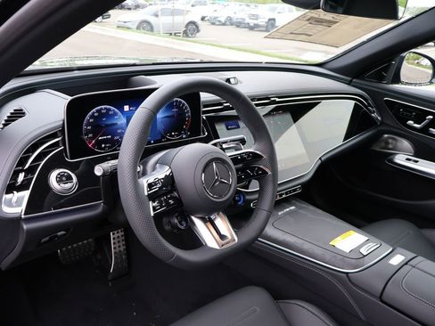 New 2026 Mercedes-Benz E 53 AMG e 4MATIC Sedan image 20