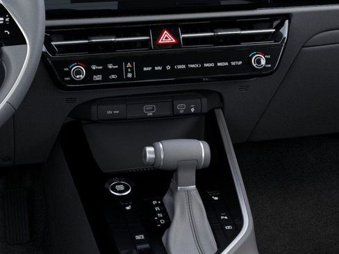 New 2026 Kia Niro EX image 23