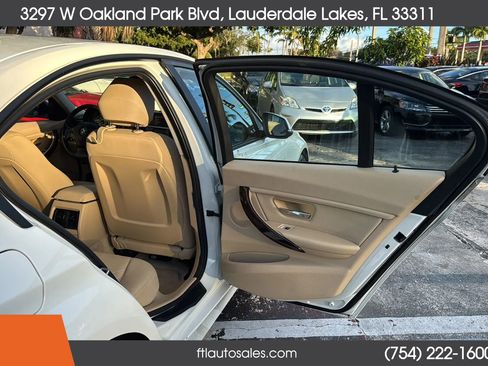 Used 2015 BMW 320i 320i Sedan 4D image 31