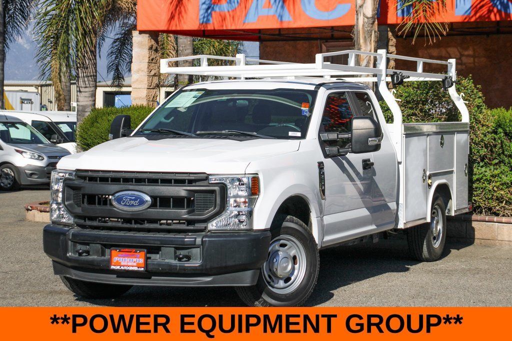 Used 2022 Ford F250 XL w/ Power Equipment Group RWD image 4