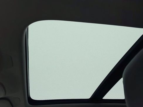 Certified 2023 Volvo XC40 B4 Ultimate w/ Protection Package Premier FWD image 15