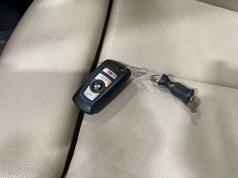 Used 2016 BMW M235i Convertible image 35