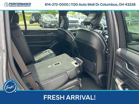 Used 2023 Jeep Grand Cherokee L Overland w/ Advanced Protech Group III AWD/4WD image 11