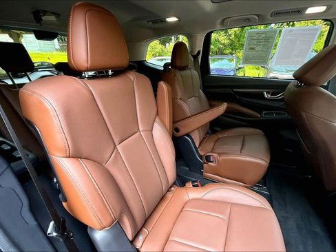 Certified 2026 Subaru Ascent Touring AWD/4WD image 16