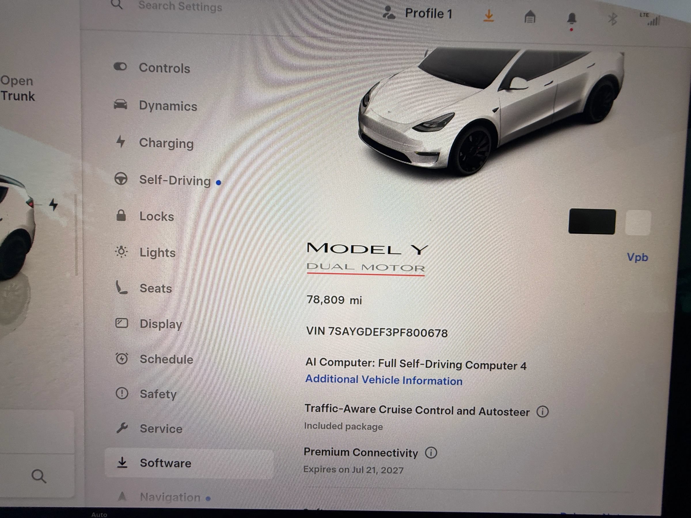 Used 2023 Tesla Model Y Performance AWD/4WD image 17