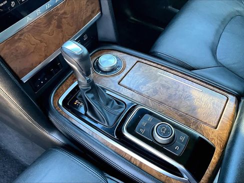 Used 2022 Nissan Armada SL image 16