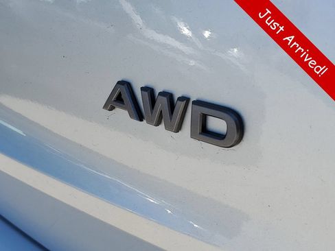 Used 2025 Nissan Rogue S AWD/4WD image 6