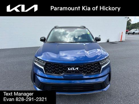 Used 2023 Kia Sorento S w/ Panoramic Sunroof Package FWD image 2