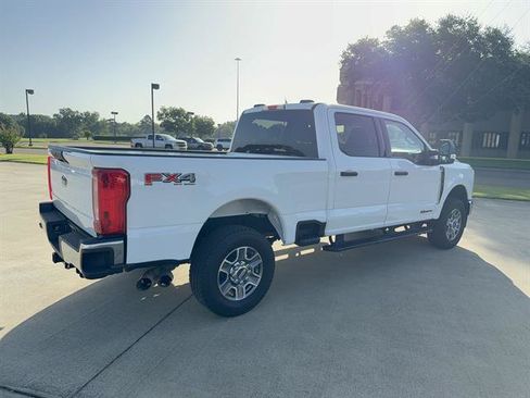 Used 2025 Ford F250 XLT w/ FX4 Off-Road Package AWD/4WD image 4