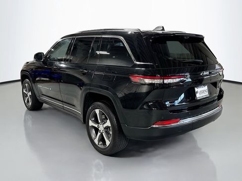 Used 2023 Jeep Grand Cherokee 4WD 4xe w/ Luxury Tech Group II image 9