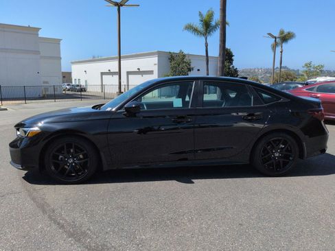 Used 2025 Honda Civic Sport image 2