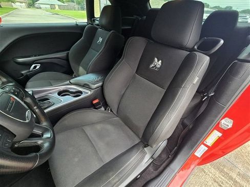 Used 2016 Dodge Challenger R/T Scat Pack RWD image 11