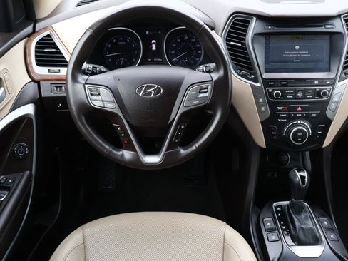 Used 2018 Hyundai Santa Fe Sport w/ 2.4L Tech Package 04 FWD image 10