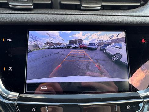 Used 2025 Cadillac XT6 Premium Luxury image 30