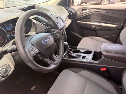 Used 2017 Ford Escape SE FWD image 16