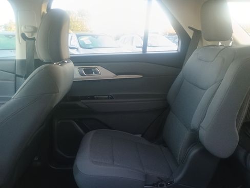Certified 2025 Ford Explorer Active image 16
