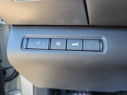 New 2025 Nissan Pathfinder SL image 26