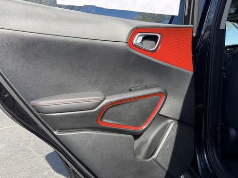 Certified 2023 Kia Soul GT-Line image 23