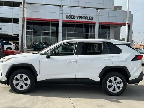 Used 2024 Toyota RAV4 LE image 3