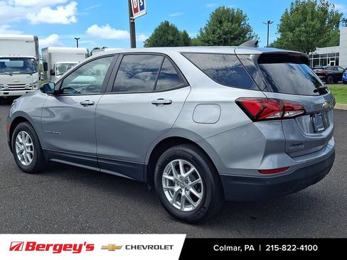 Certified 2024 Chevrolet Equinox LS w/ LS Convenience Package FWD image 5