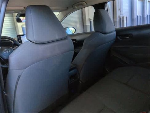 Used 2022 Toyota Corolla LE image 19