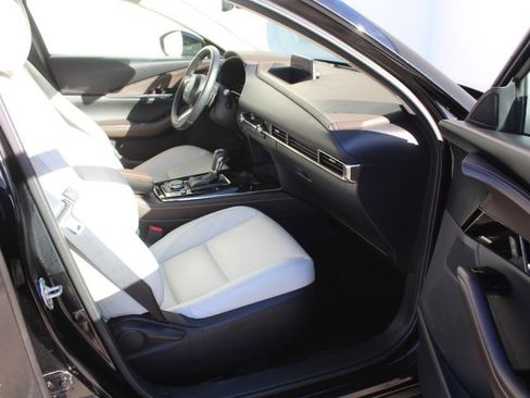 Certified 2025 MAZDA CX-30 AWD 2.5 S w/ Premium Package image 41