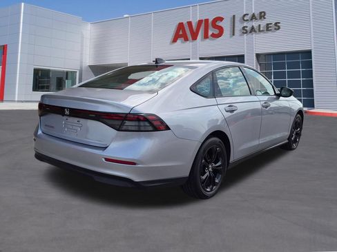 Used 2025 Honda Accord SE image 6