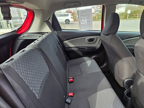 Used 2015 Toyota Yaris L image 15