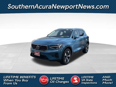 Used 2025 Volvo XC40 B5 Plus