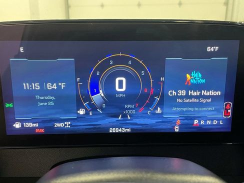 Used 2025 Chevrolet Traverse LT AWD/4WD image 32