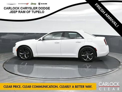 Used 2023 Chrysler 300 S image 9