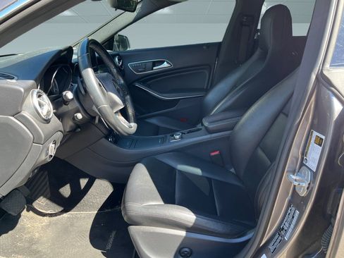 Used 2015 Mercedes-Benz CLA 250 image 3