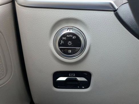 Used 2026 Mercedes-Benz C 300 Sedan image 12