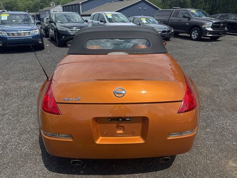 Used 2005 Nissan 350Z Touring image 16