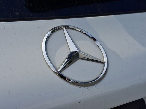 Used 2022 Mercedes-Benz GLC 300 4MATIC image 30