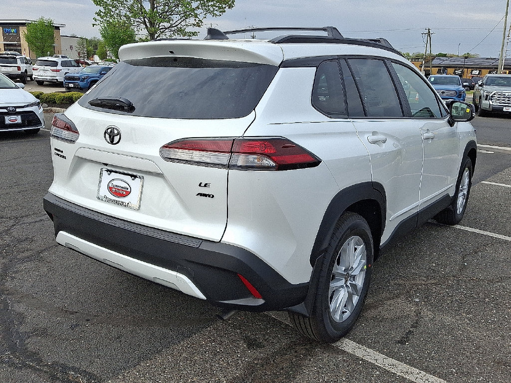 New 2026 Toyota Corolla Cross LE w/ Moonroof Package AWD/4WD image 4